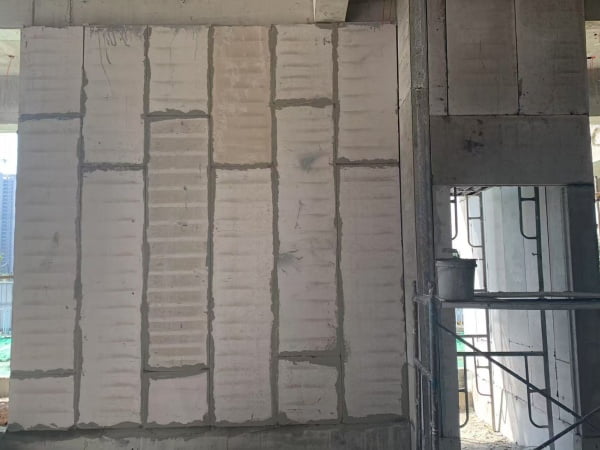 轻质隔墙板房屋建设现场